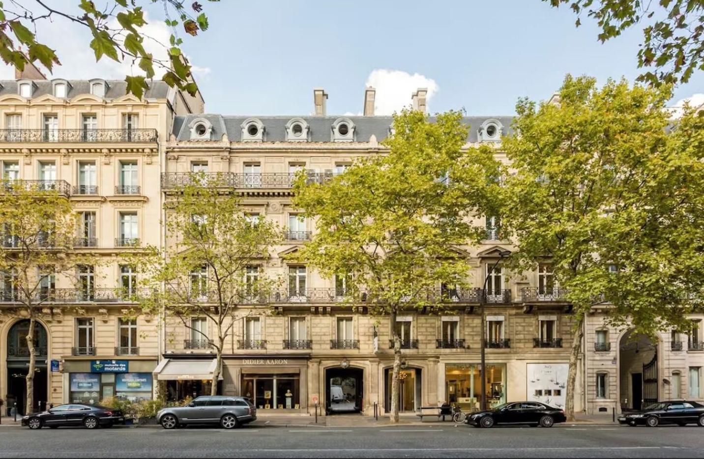 8th Super - Haussmann Apartment